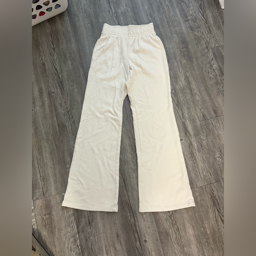 Wild Fable Cream Casual Sweatpants